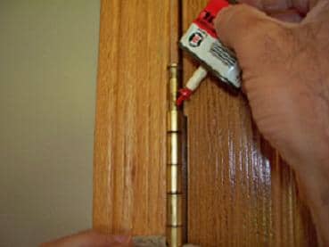 door installation problems, squeaky hinge